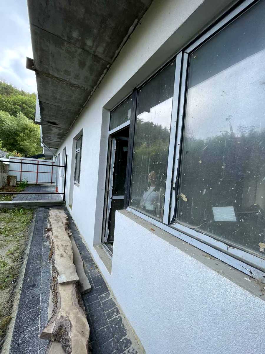 1876566250680811