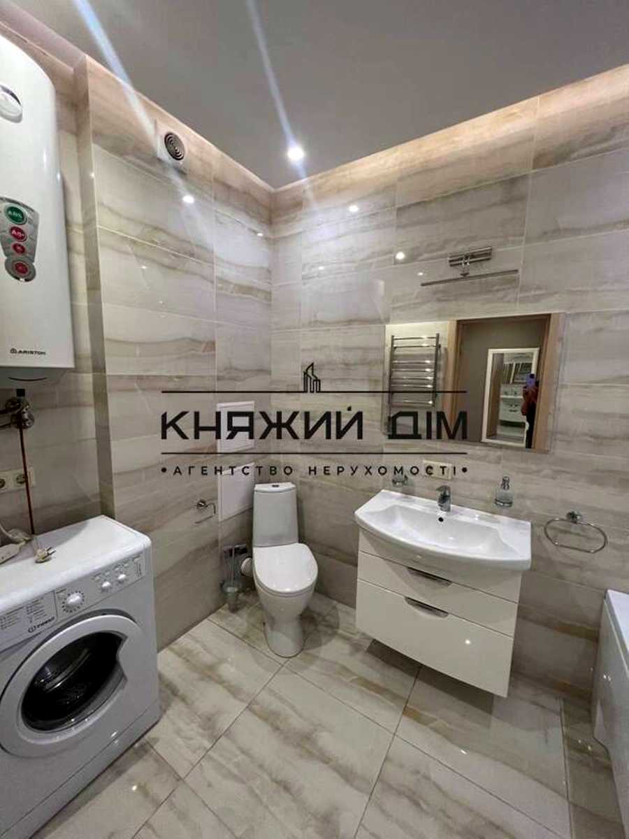 1876567280642618