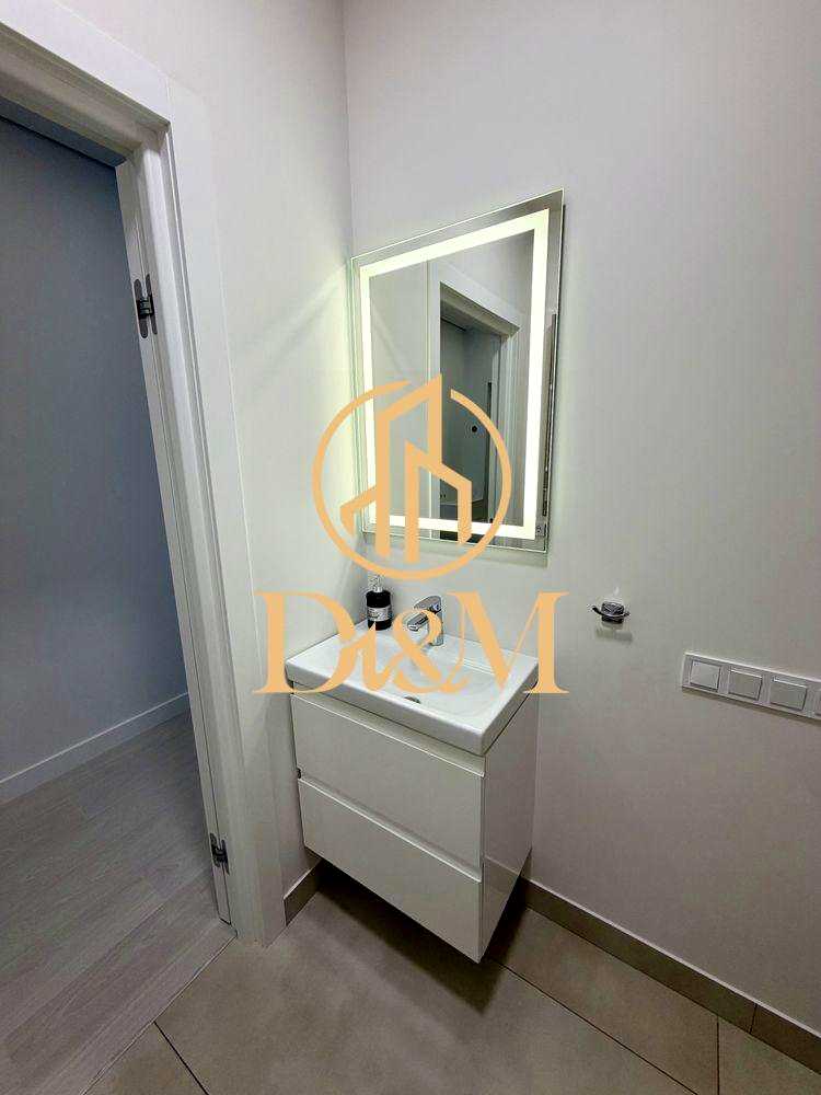 1876568206431792