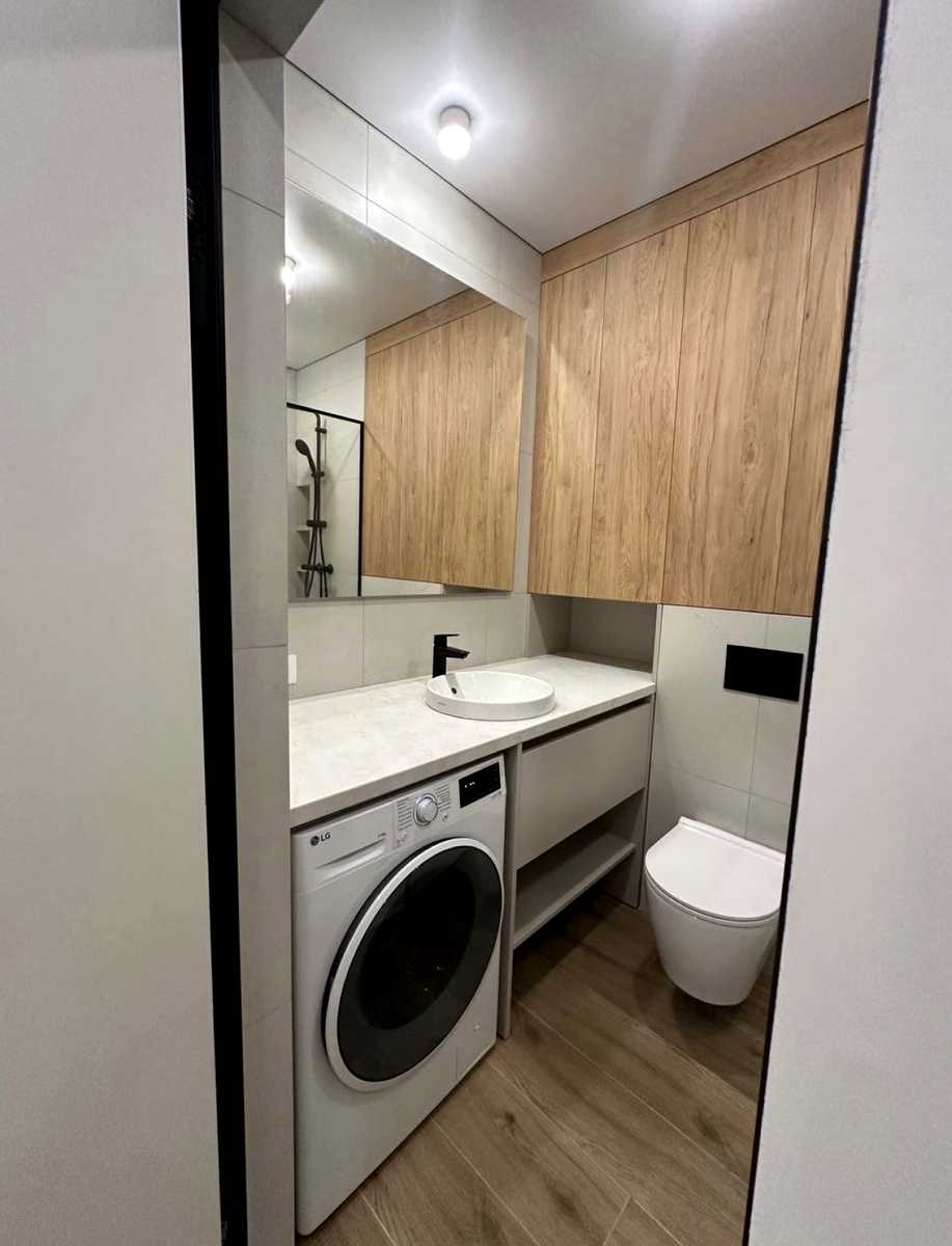 1876569254393079