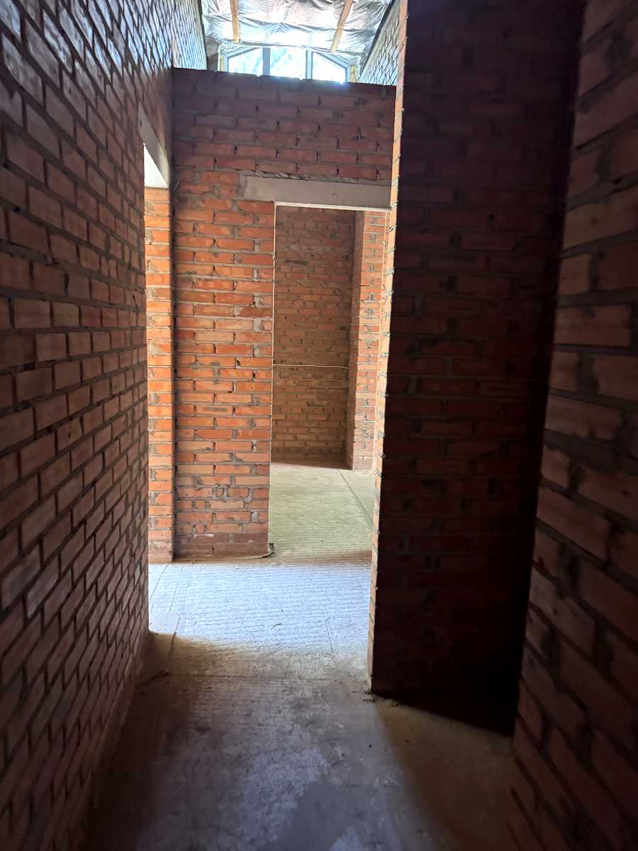 1876570075076089