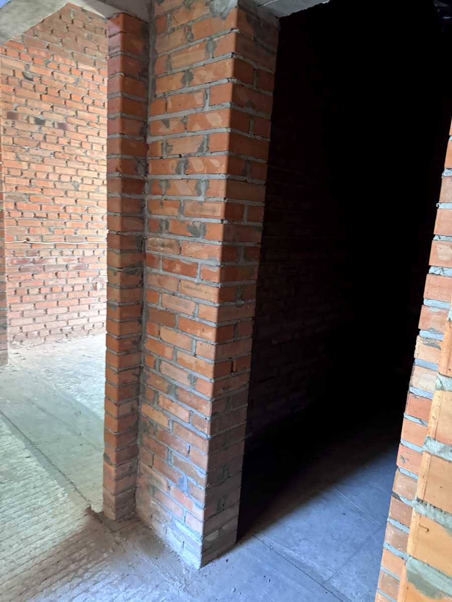 1876570075978171