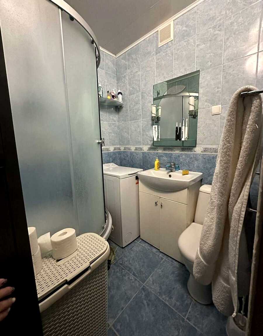 1876570266445521