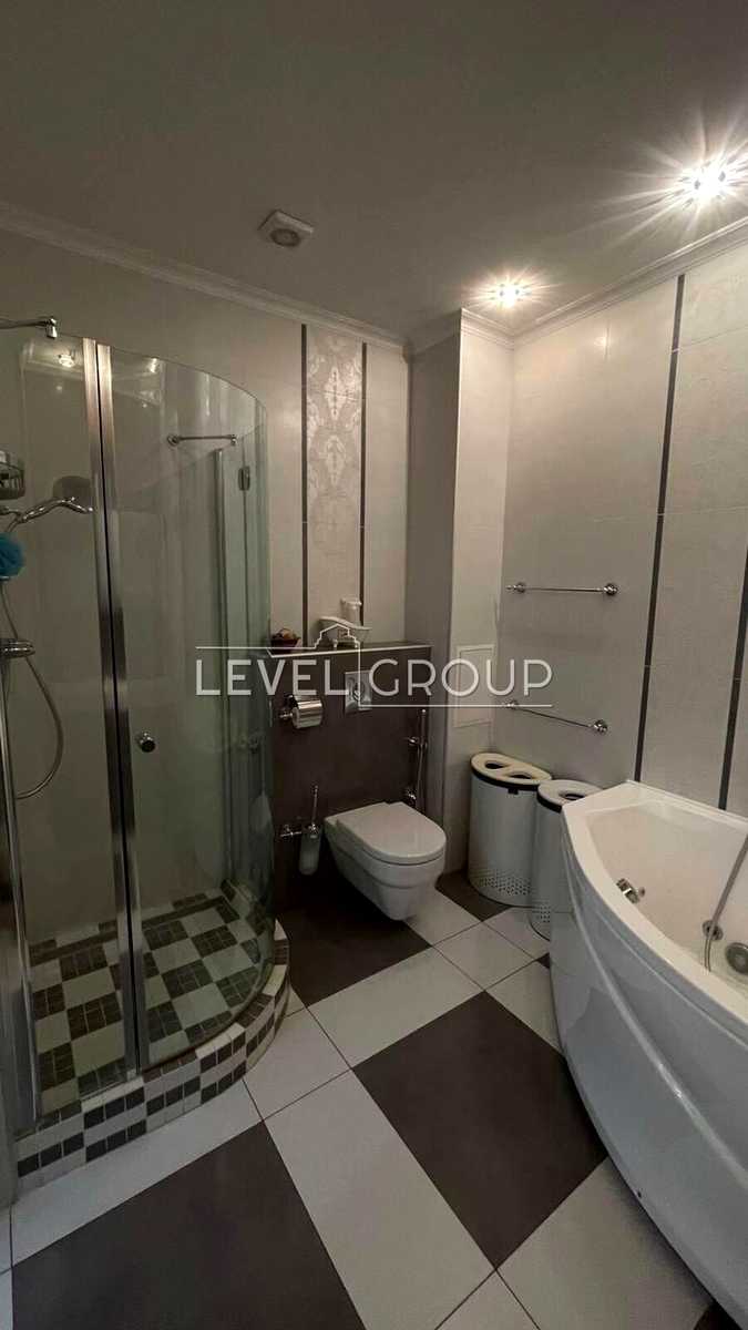 1876574898067363