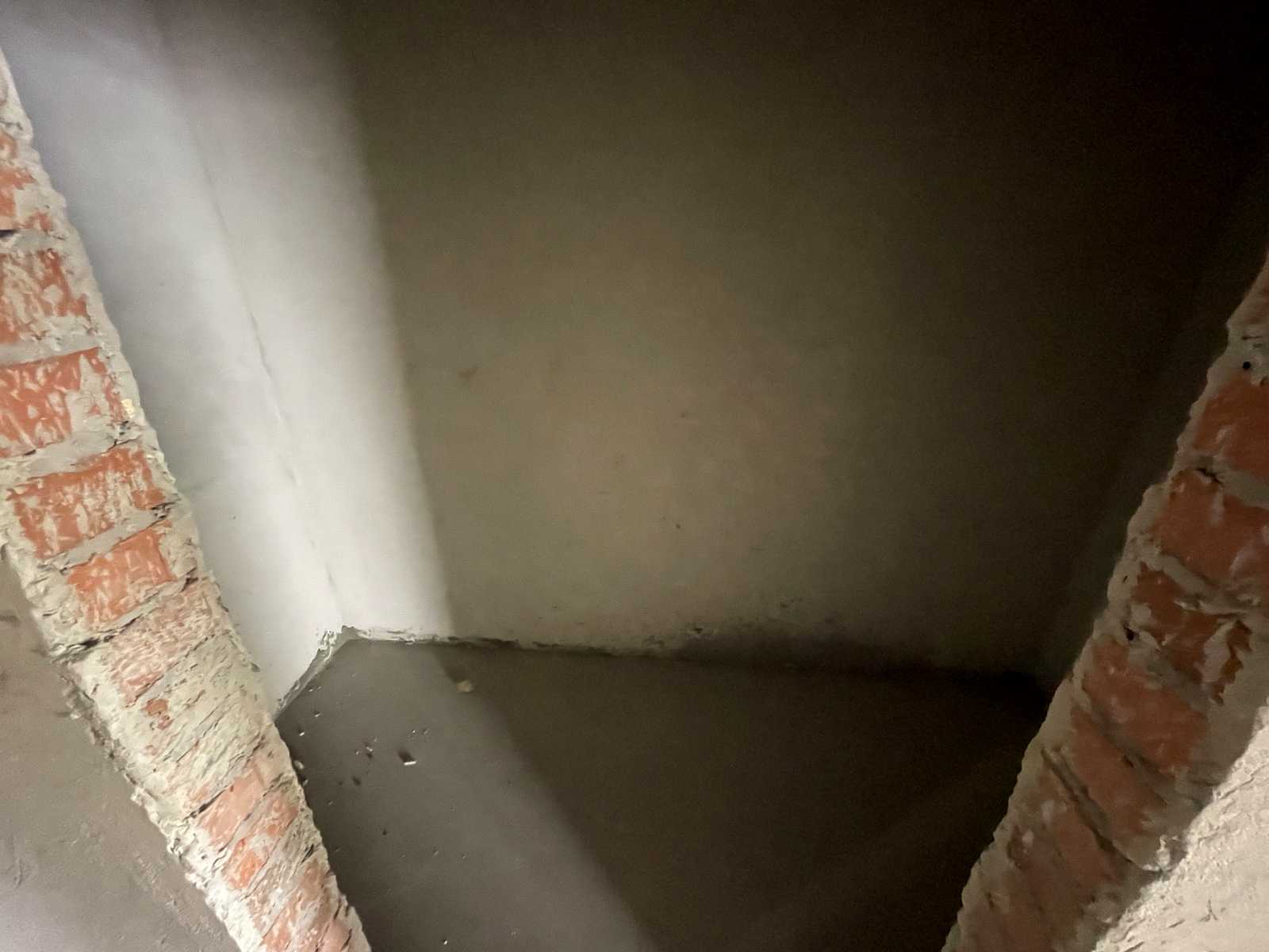 1876575077974845