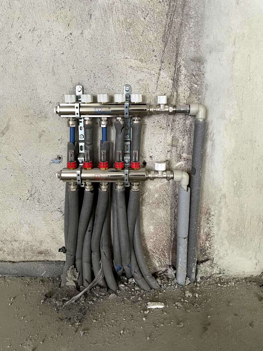 1876575082063894