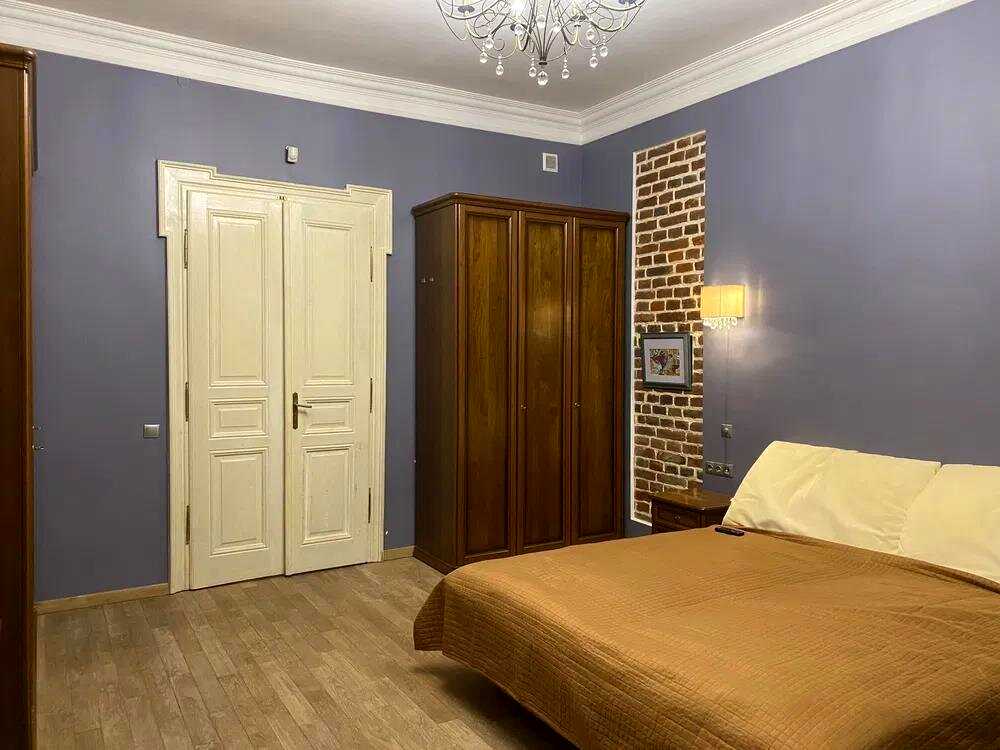 1876575748103425