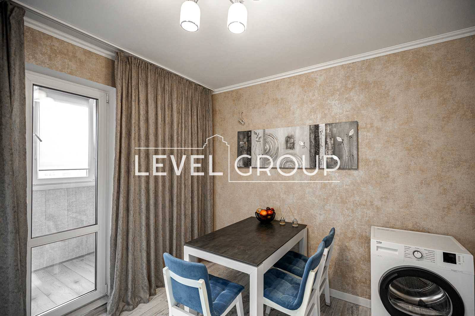 1876576216813006