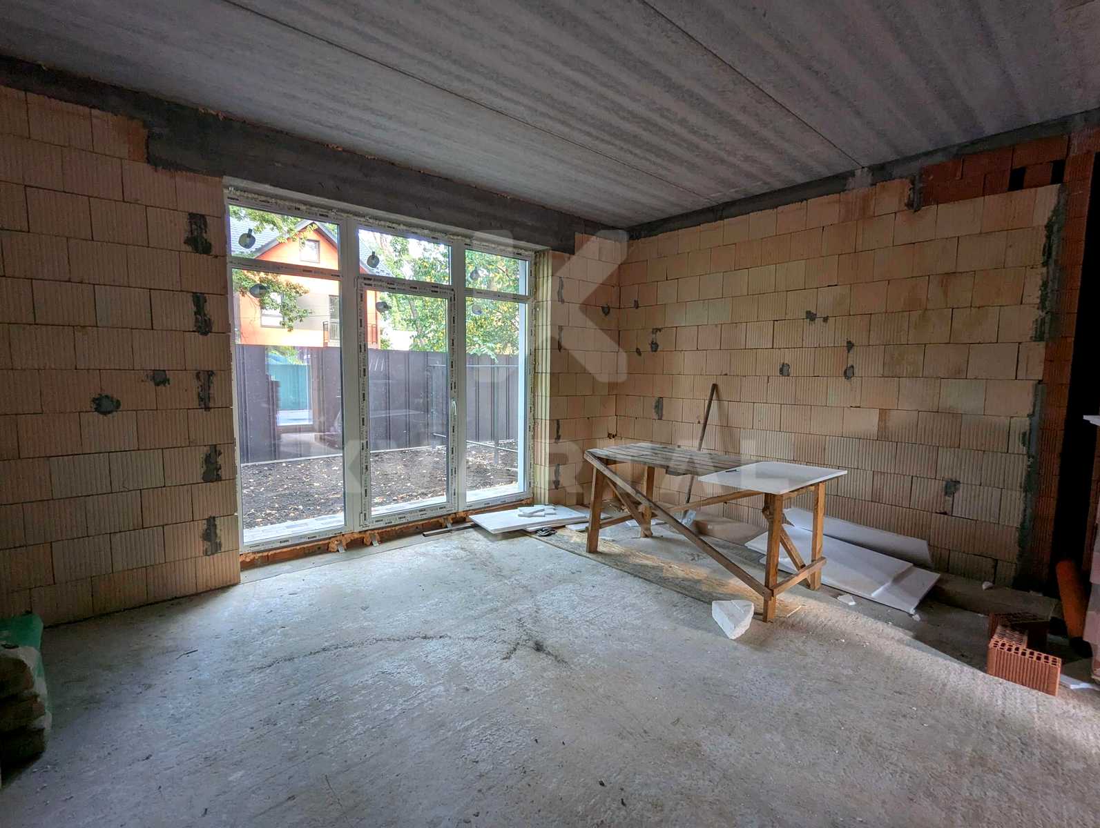 1876576857623112