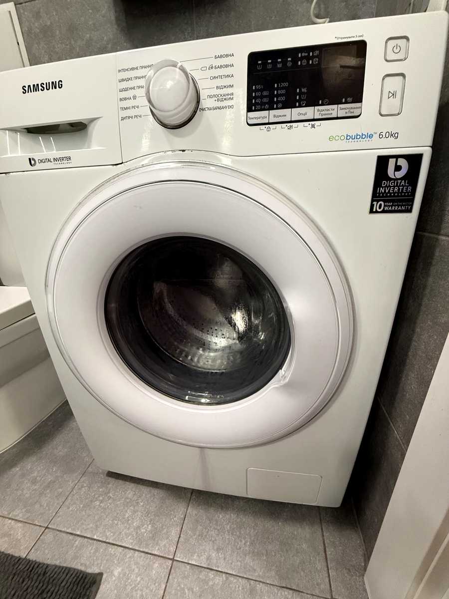 1876578196200195