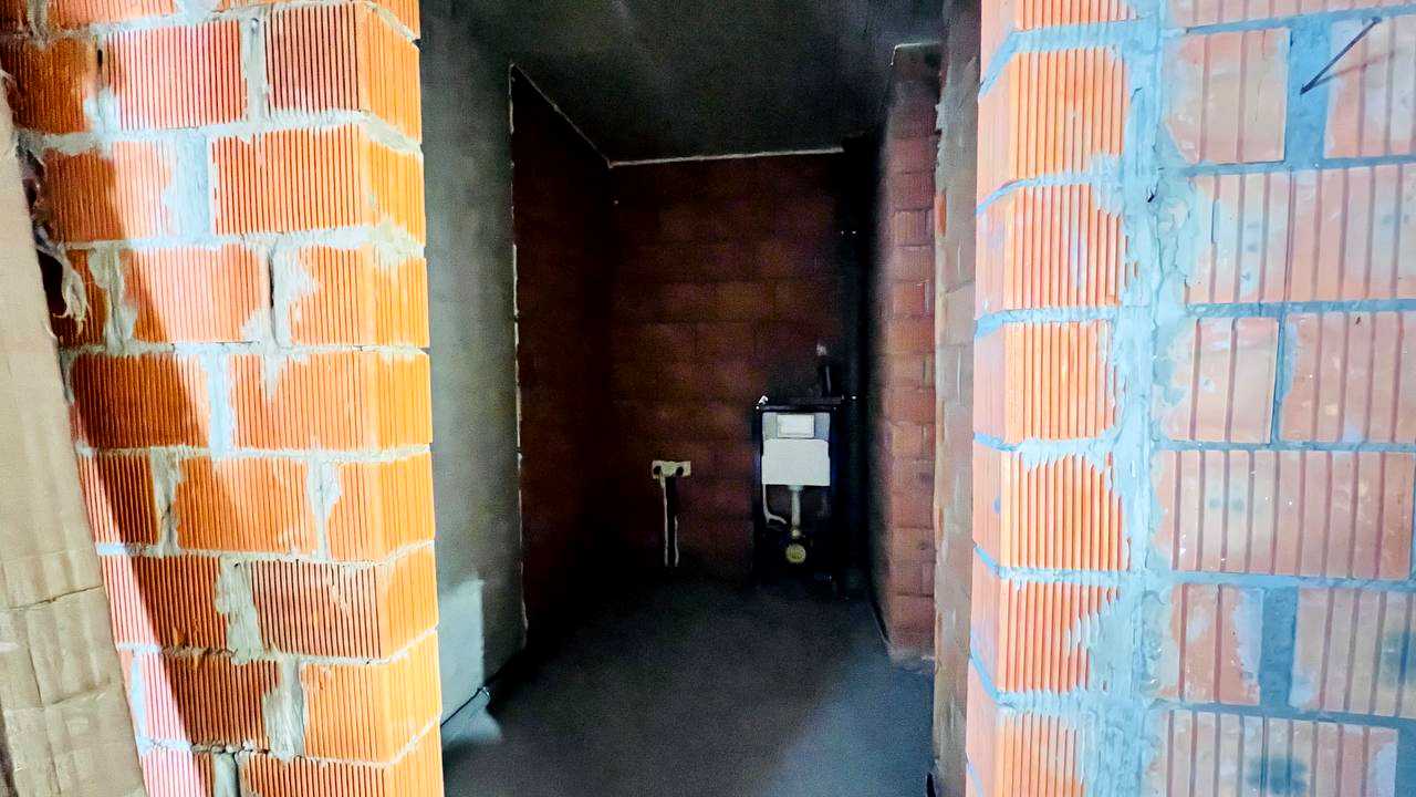 1876579768174141