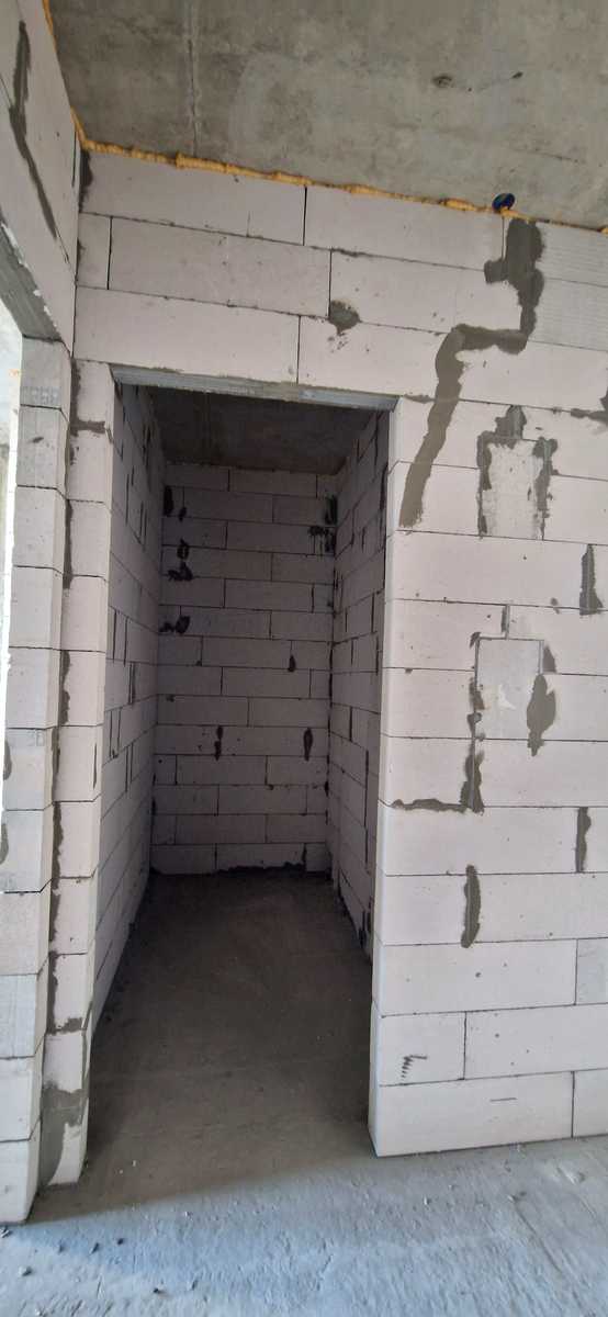 1876582602307893