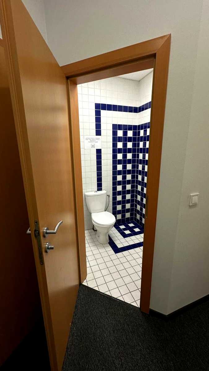 1876582936099381