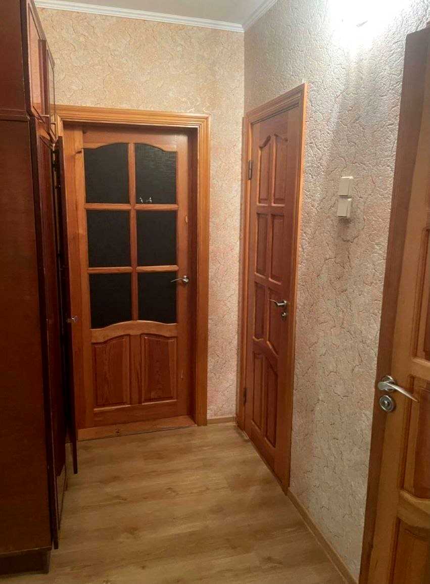 1876583081703211