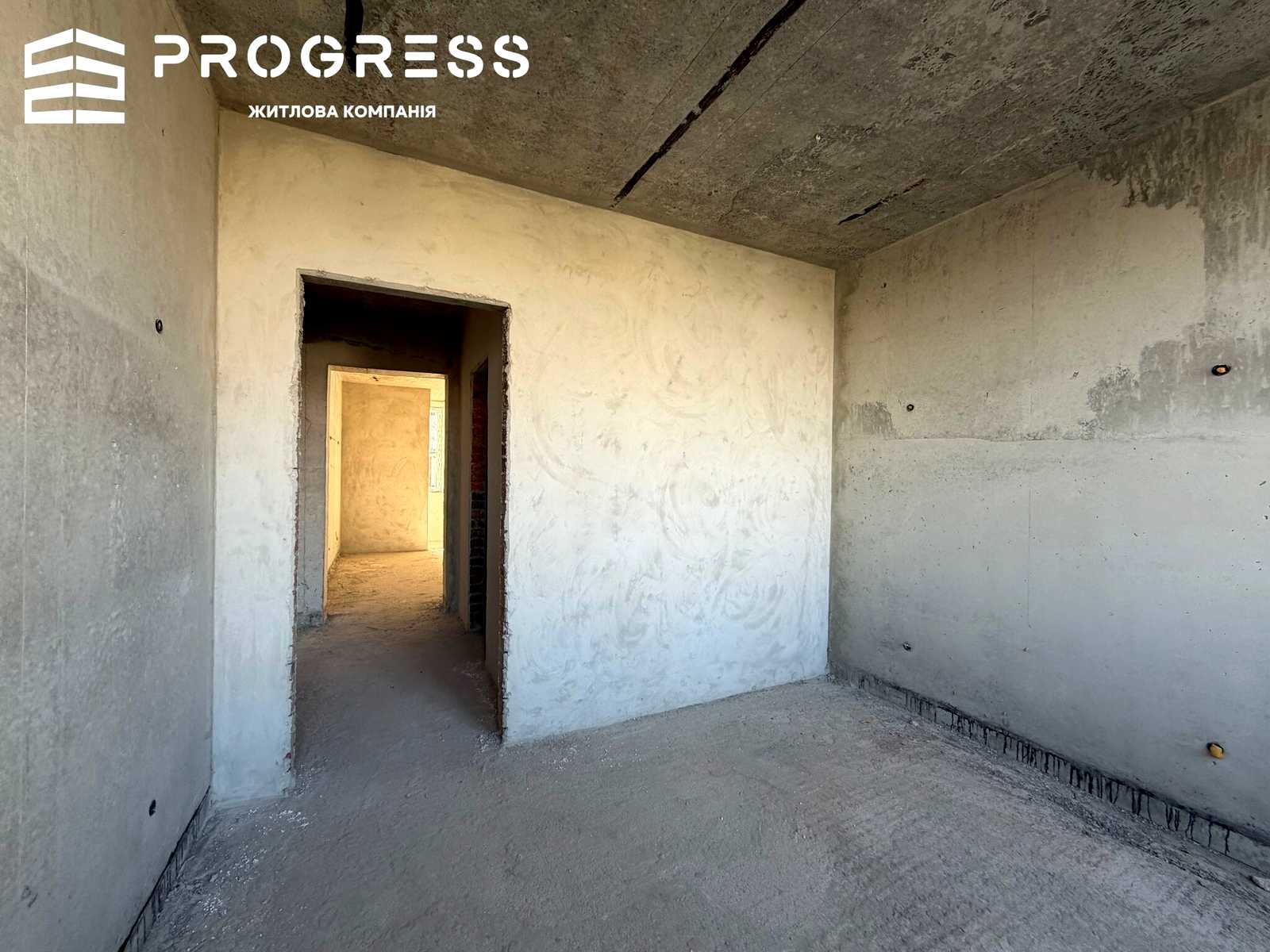 1876583122402956