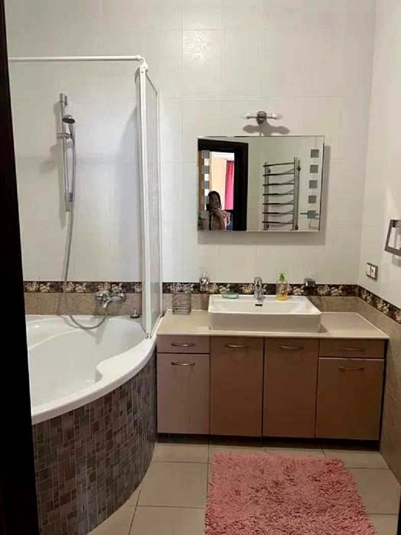 1876584211657924