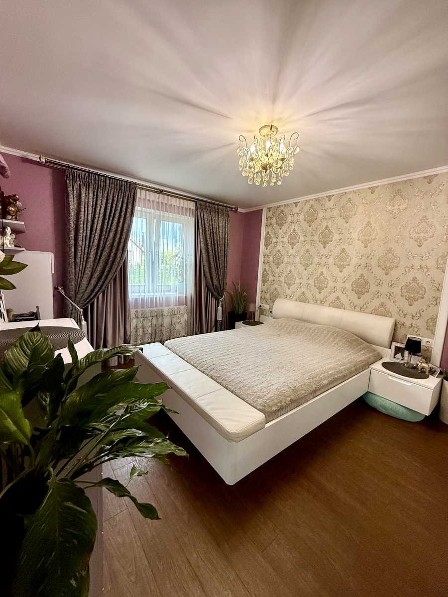 1876585831131563