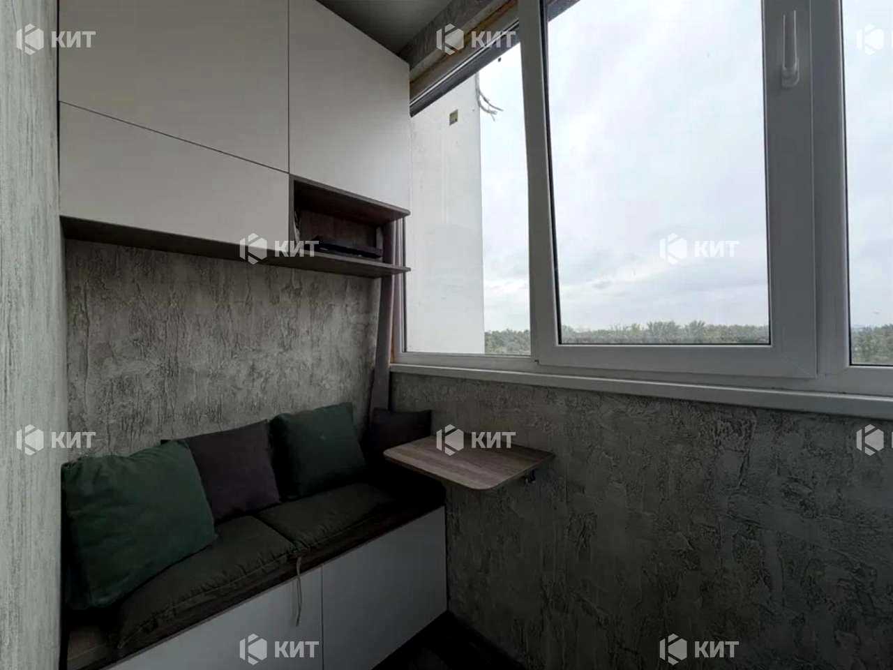 1876586298870342