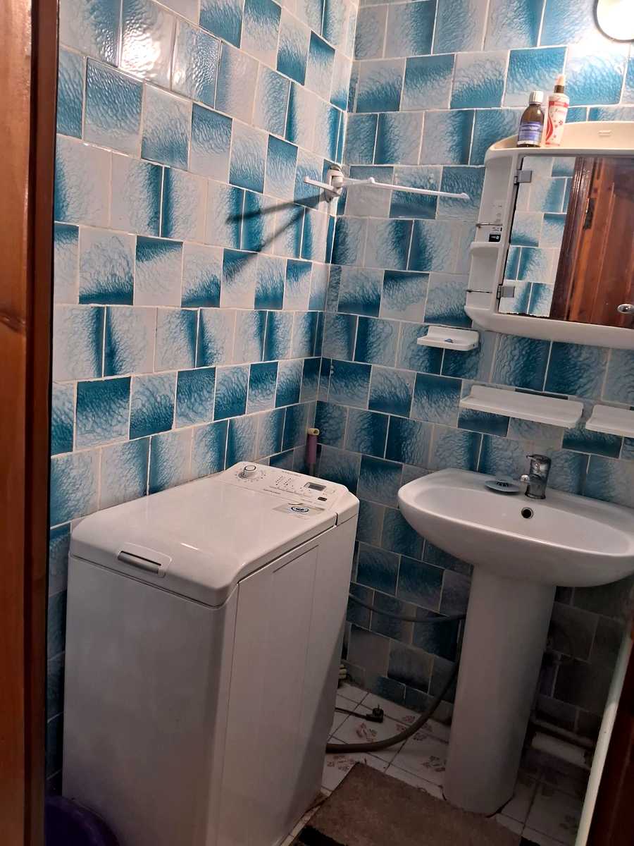 1876586807632689
