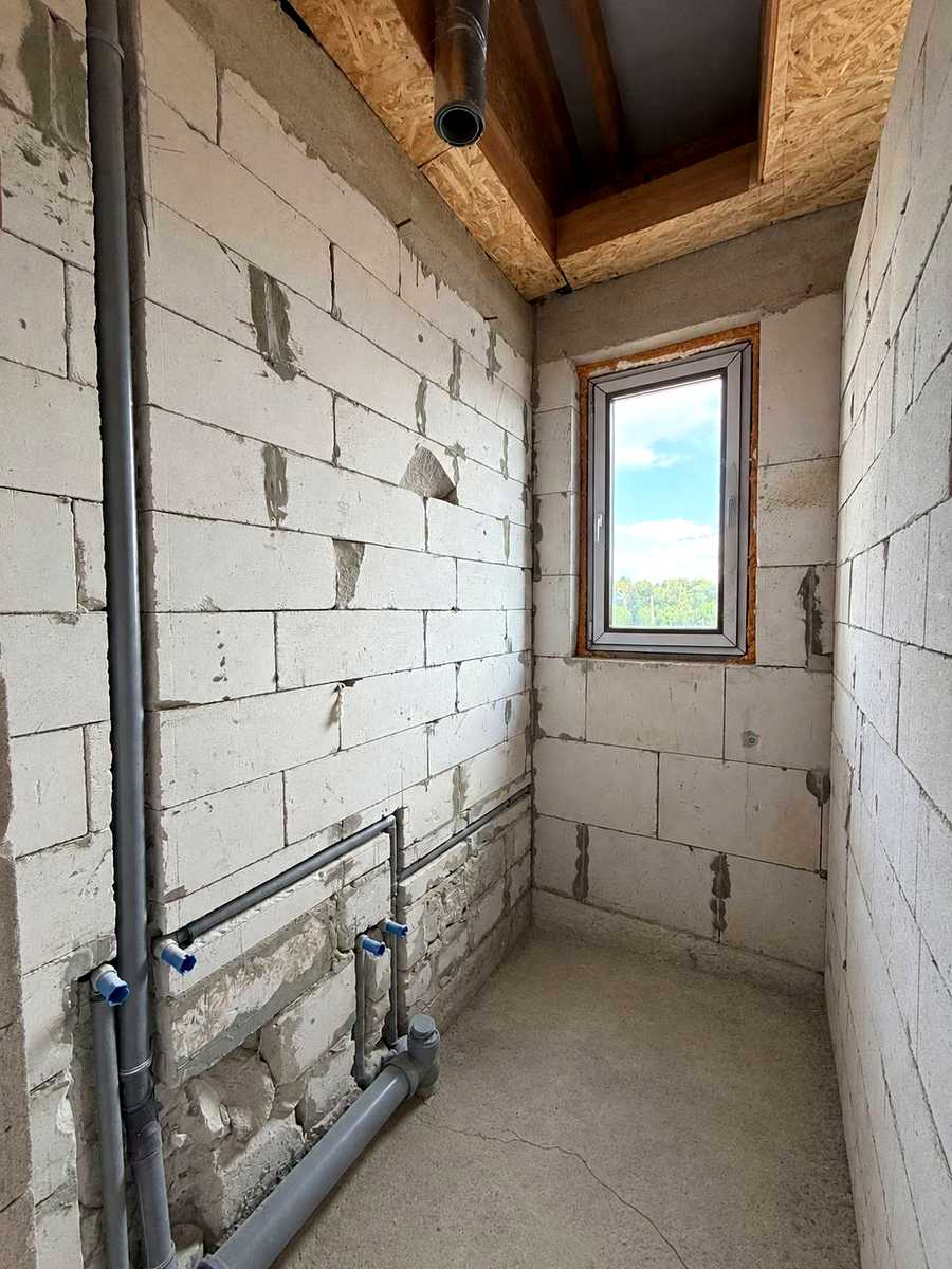 1876586833288536