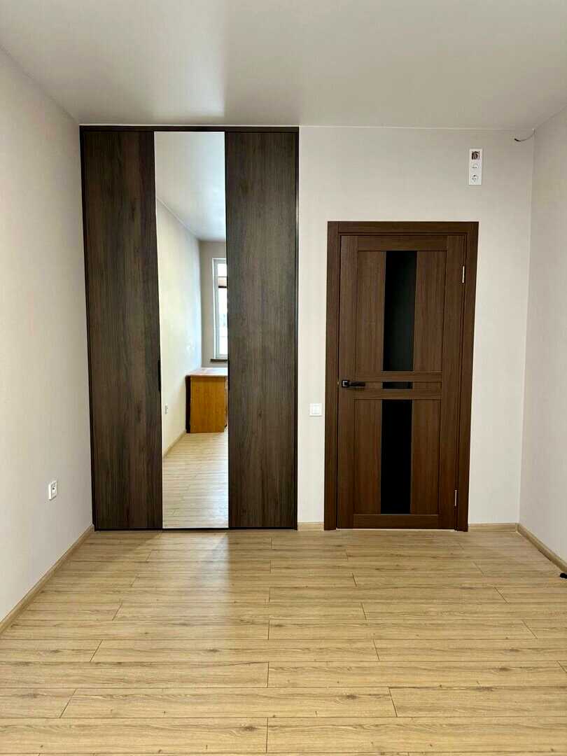 1876589398342917