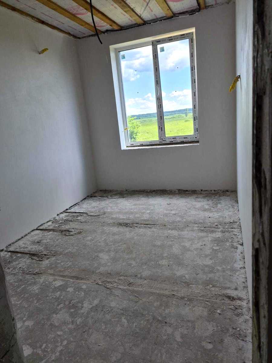 1876589453585597