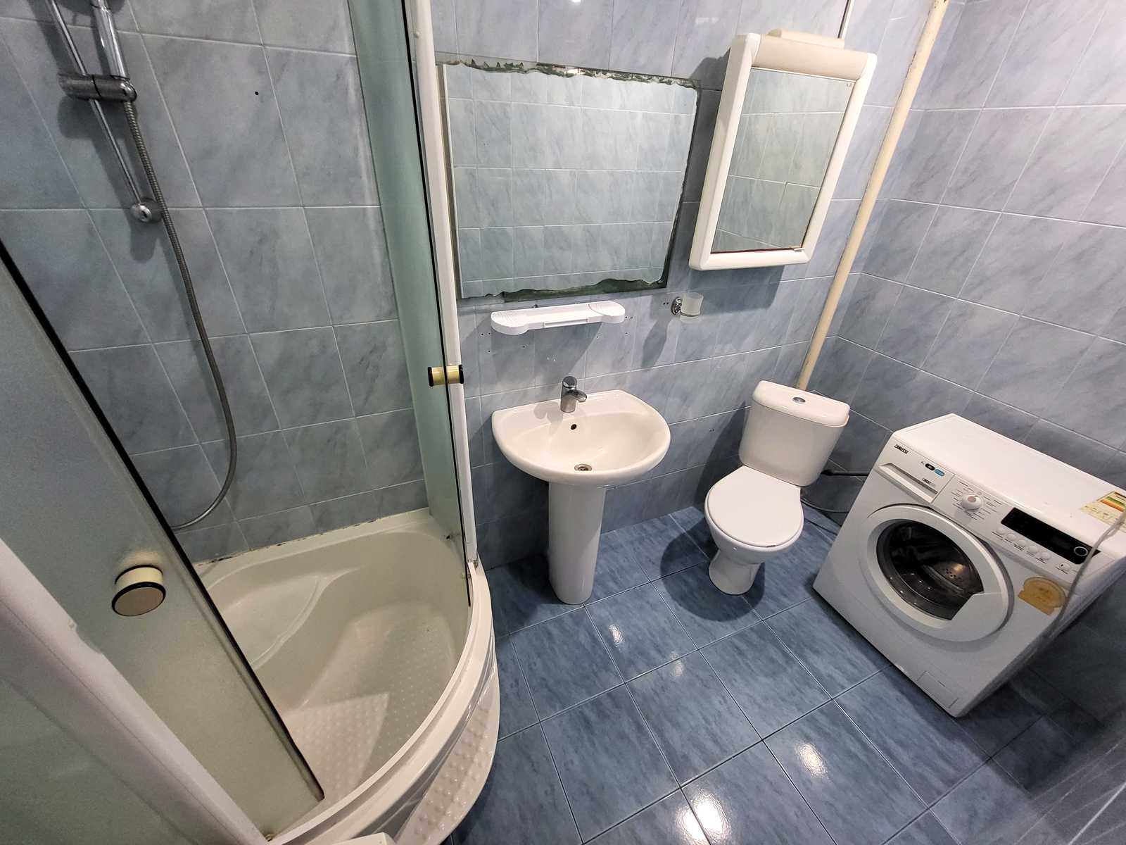 1876594617350988