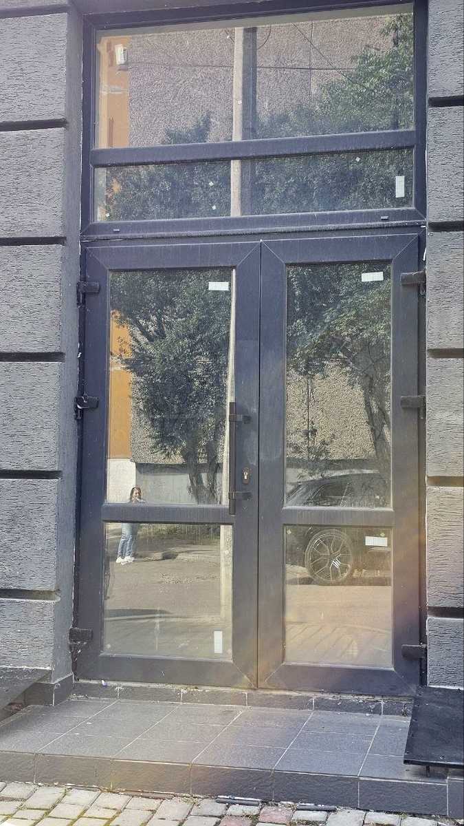 1876597573978395