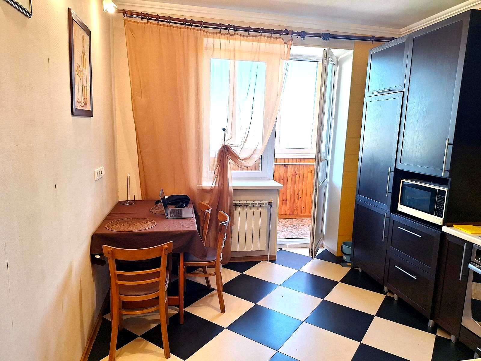 1876601209076769