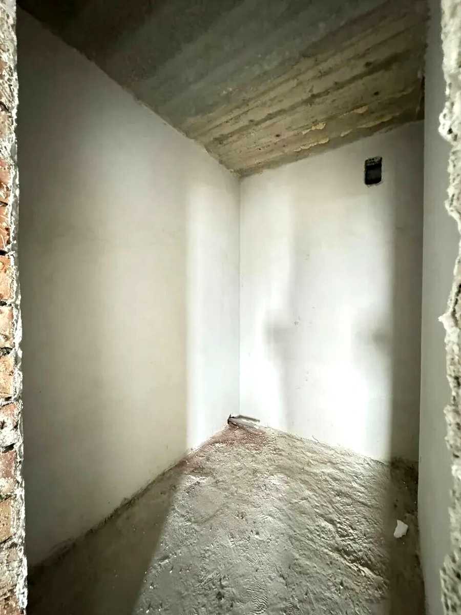 1876601781002933