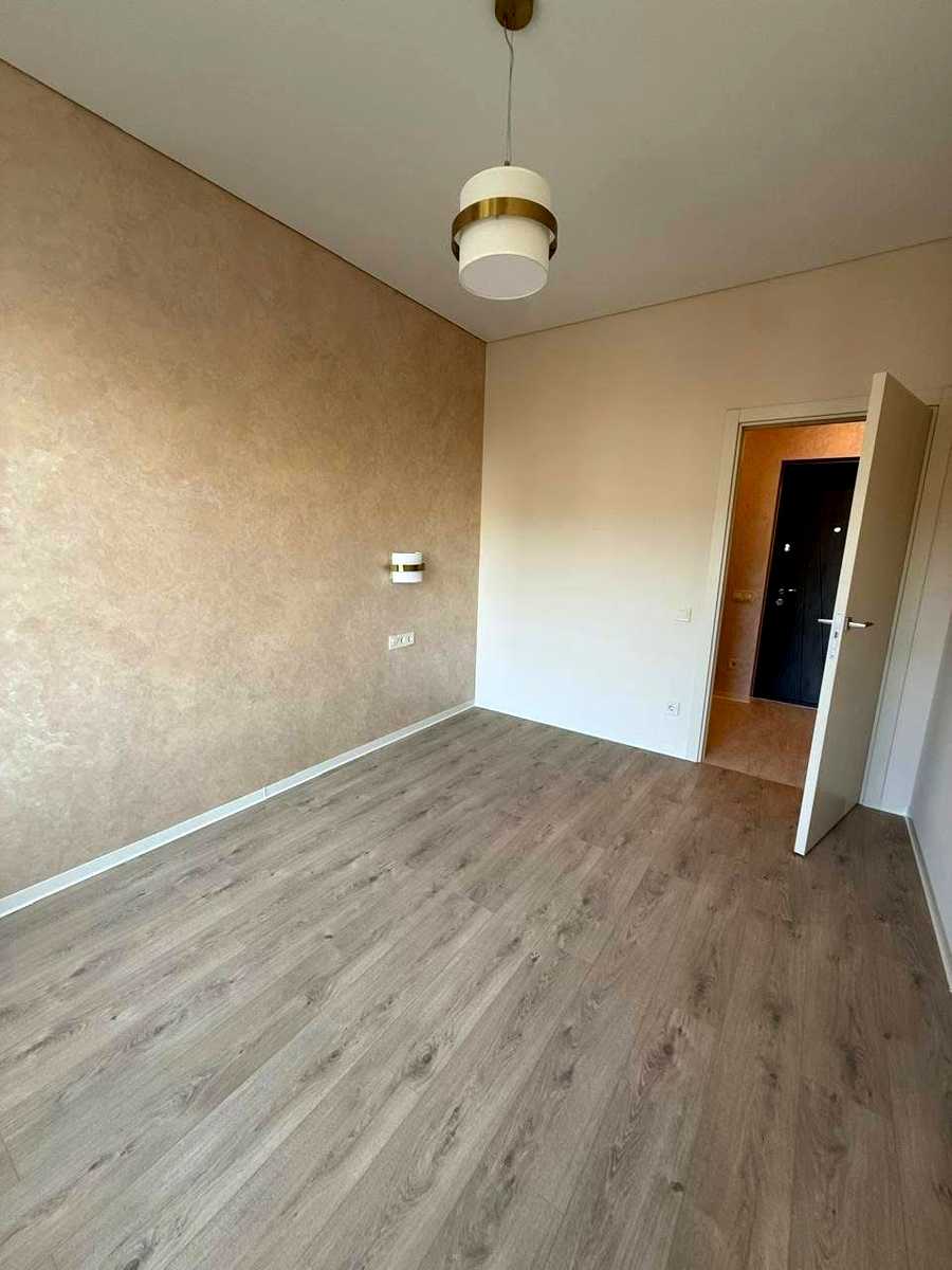 1876606383189245