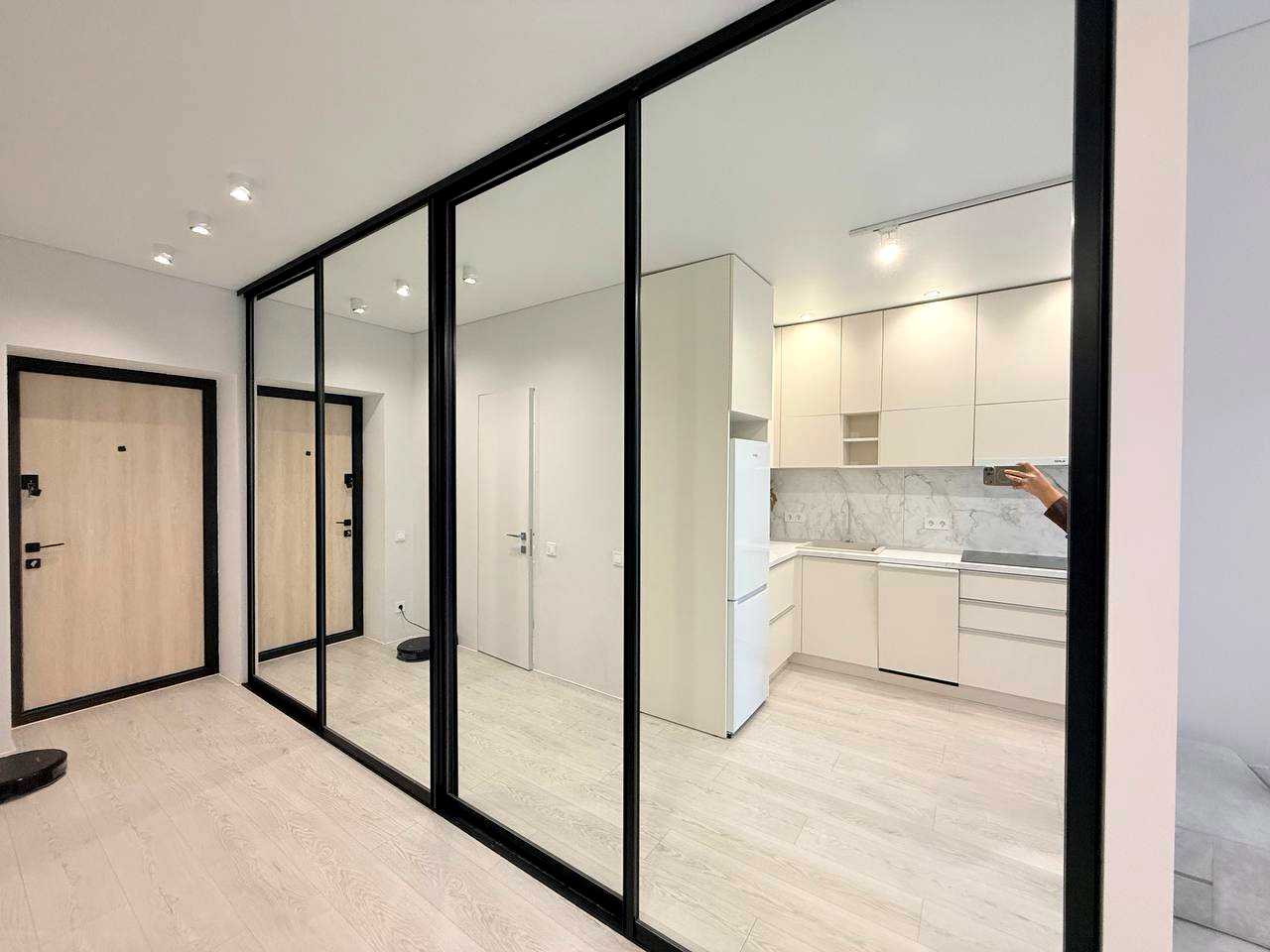1876614115558519
