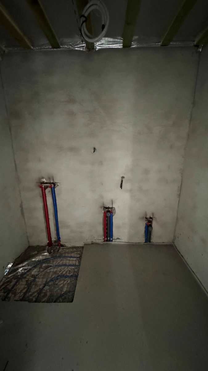 1876634249300958