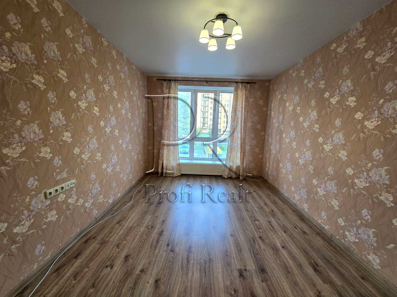 1876647703886847