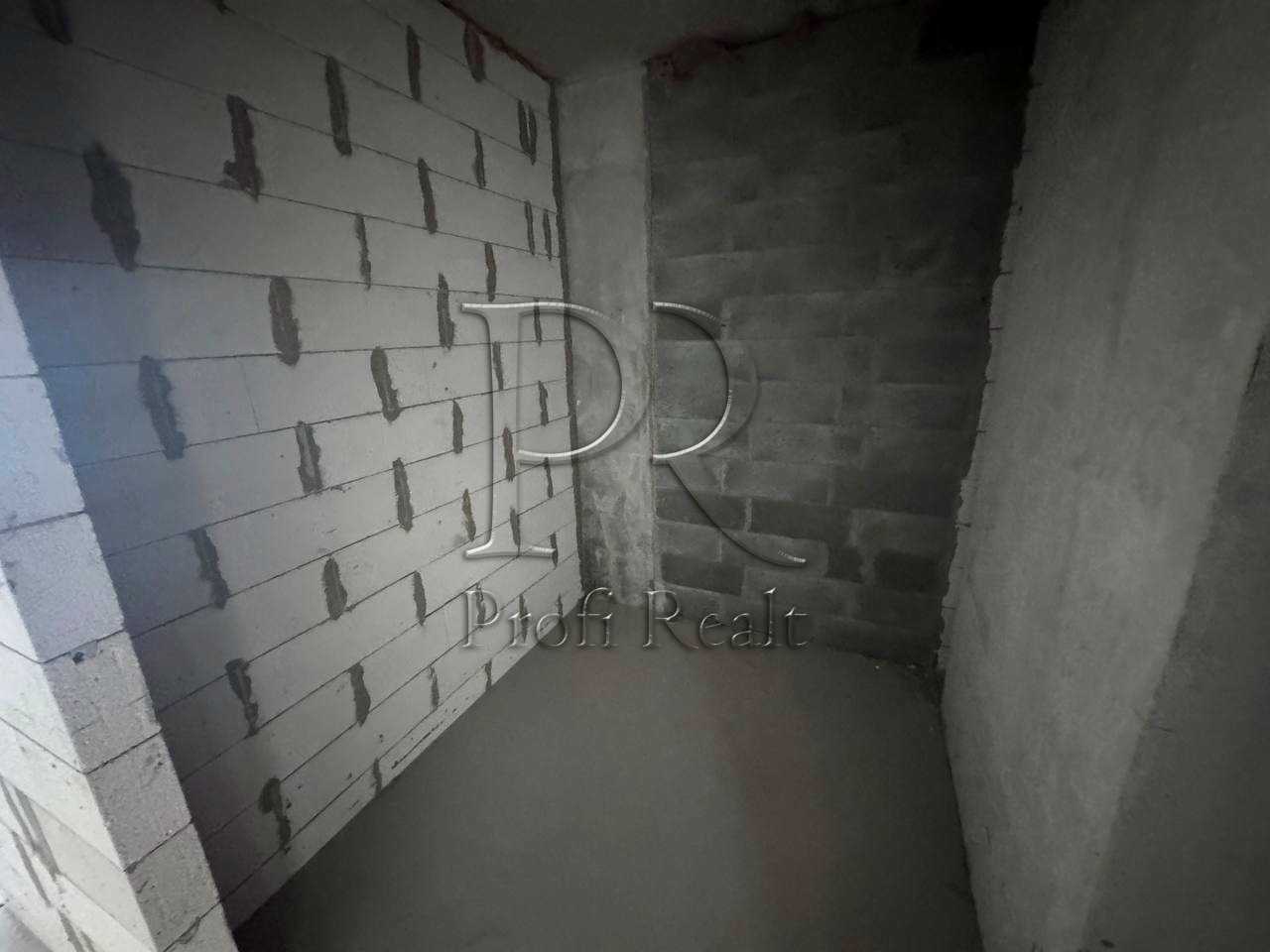 1876648140583557