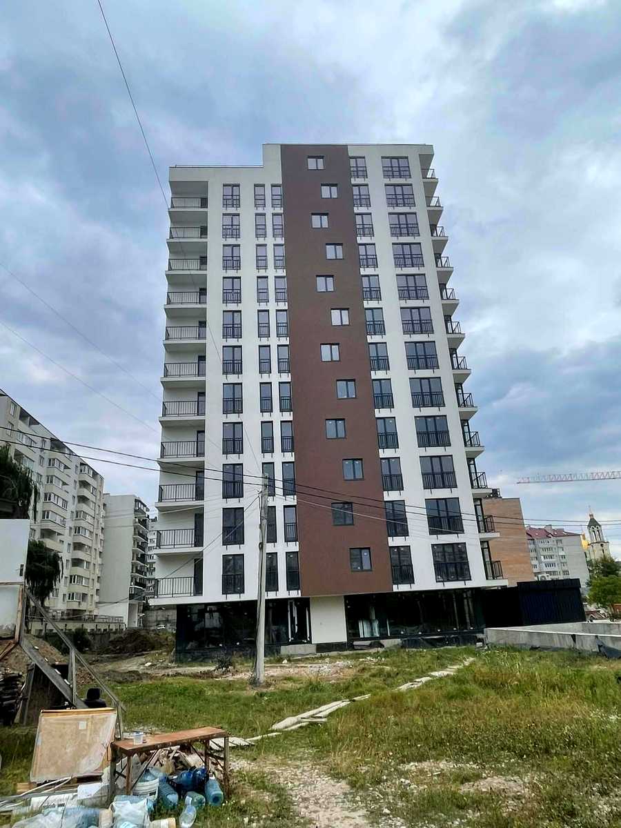 1876655666887061