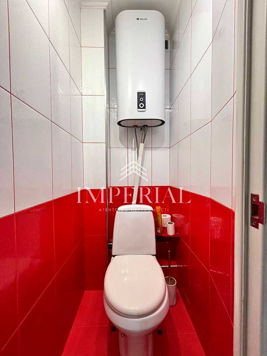 1876656834359576