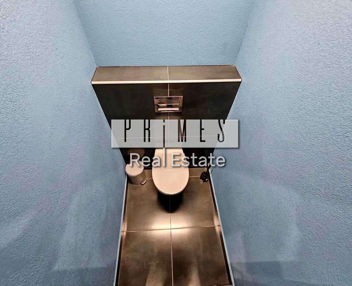 1876656890496589