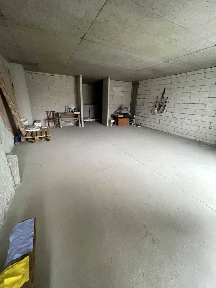 1876657056436630