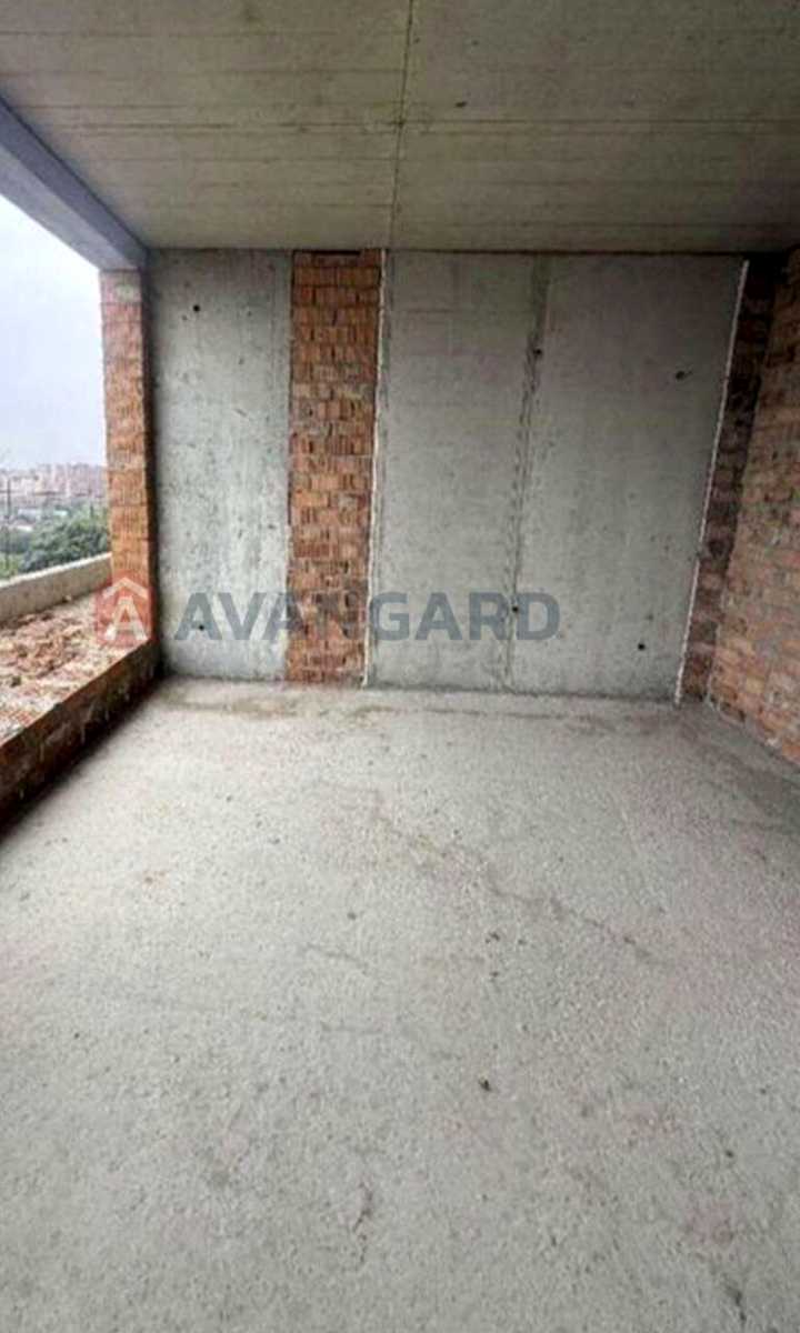 1876657172184224