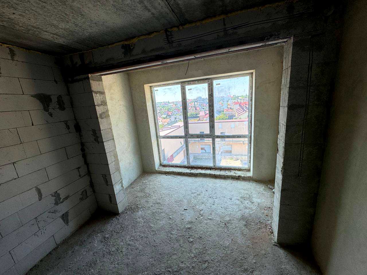 1876658221010637
