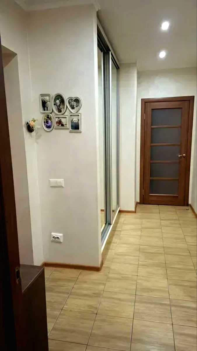 1876658686977483