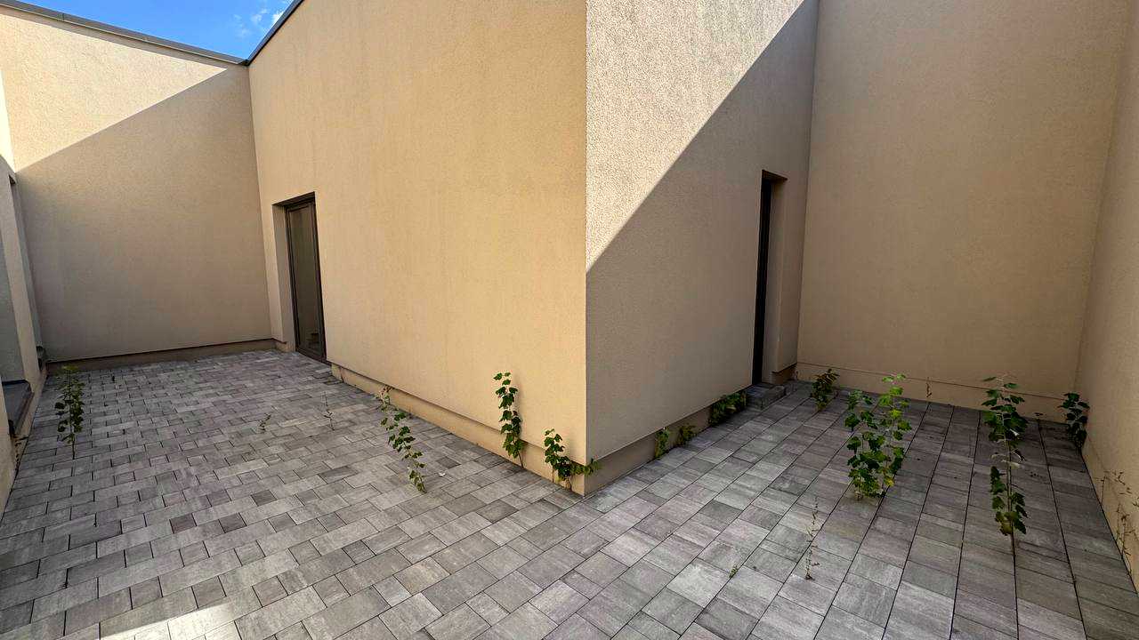 1876659567112042