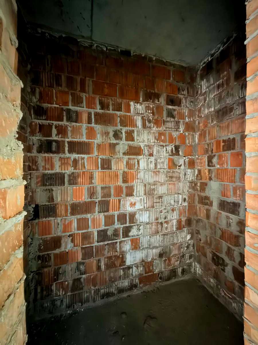 1876663254157057