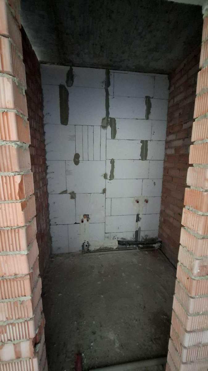 1876663276321693