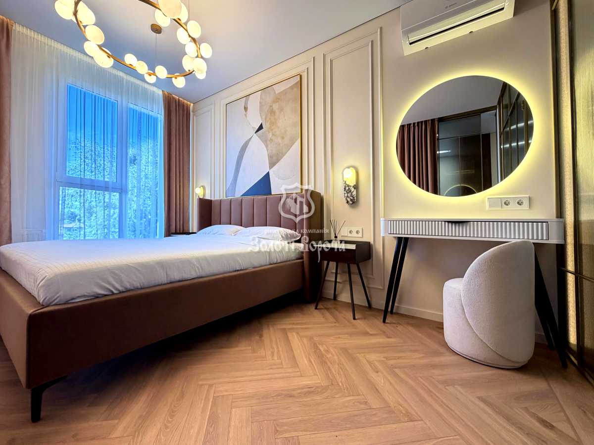 1876665683736025