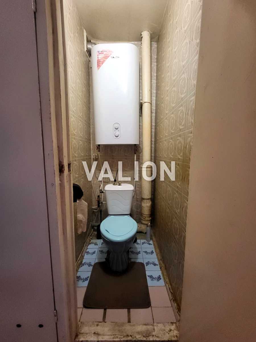 1876665689052721