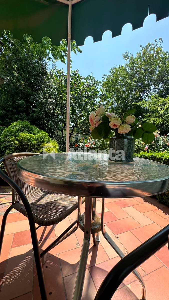 1876665958284519