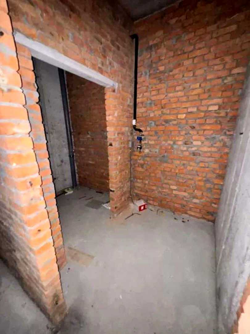 1876666038402313