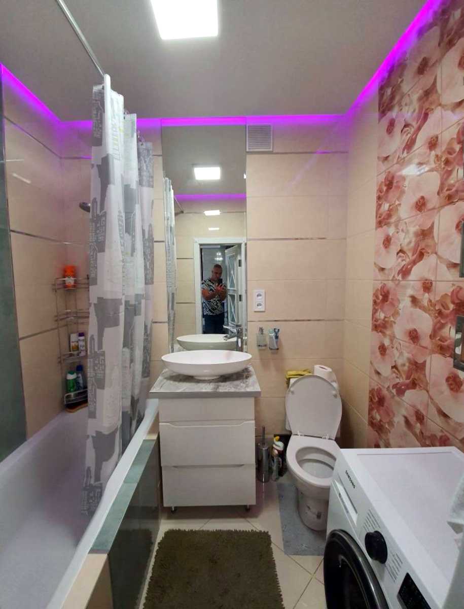 1876668229333834